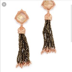 NWOT Mischa style Kendra Scott earrings